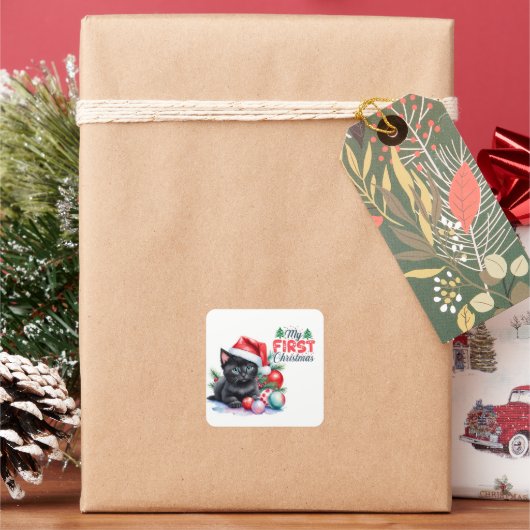 Black Kitten in Weihnachtsmannmütze Frohe Weihnach Quadratischer Aufkleber (Feiertag)