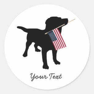 Black Lab Hund mit amerikanischer Flagge, 4. Juli Runder Aufkleber