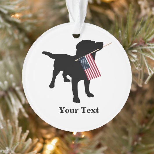 Black Lab Hund mit amerikanischer Flagge, Weihnach Ornament (Baum)