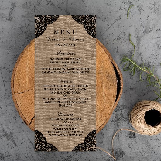 Black Lace auf Rustic Burlap Wedding Menu Werbekarte