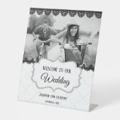 Black Lace on White Custom Wedding Sockelschild (Vorderseite)