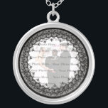 Black Lace Silver Round Foto Necklace Versilberte Kette<br><div class="desc">Personalisieren Sie diese hübsche Halskette,  um sie als Gastgeschenke Hochzeiten an Ihrem Hochzeitsempfang zu haben oder sich selbst als Erinnerung an Ihren besonderen Tag zu erleben. Diese Halskette ist auch das ideale Geschenk für die Braut am Brautparty. Personalisieren Sie diese,  indem Sie Ihr Foto hinzufügen.</div>