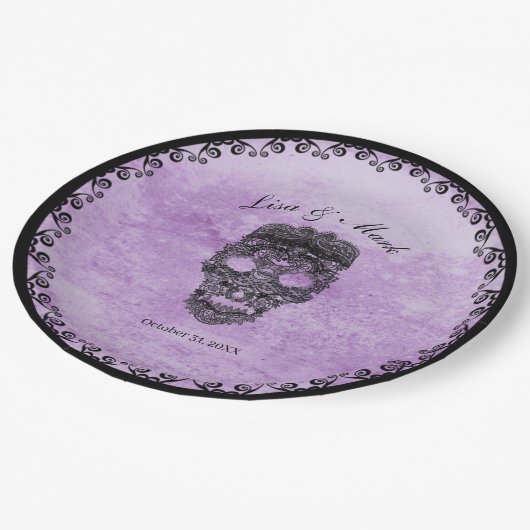 Black Lace Skull Lila Gothic Wedding Pappteller (Schrägansicht)