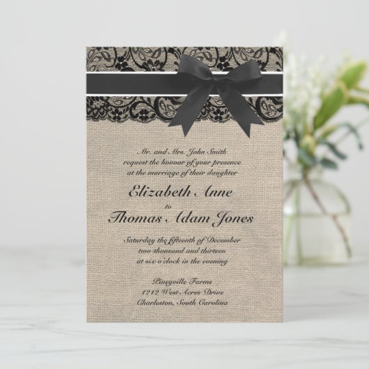Black Lace und Burlap Hochzeit Einladung (Stehend Vorderseite)