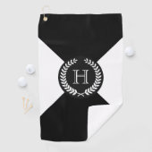 Black Laurel Wreath Monogram Golfhandtuch (Insitu)