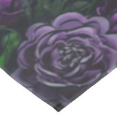 Black Lila Floral Elegante Wedding Gothic Tischdecke (Schrägansicht)