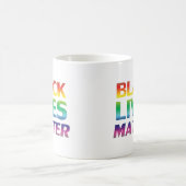 Black Lives Materie Regenbogen Moderne Typografie Kaffeetasse (Mittel)