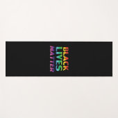 Black Lives Materie Regenbogentypografie schwarz Yogamatte (Vorderseite (Horizontal))