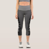 Black Lives Matt Typografy Capri Leggings (Vorderseite)