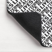 Black Lives Matt White Black Typografy Moderne Mousepad (Ecke)