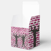 Black Magic Hollyhock by Yeshaya Dank Wood Wall Ar Geschenkschachtel (Geöffnet)