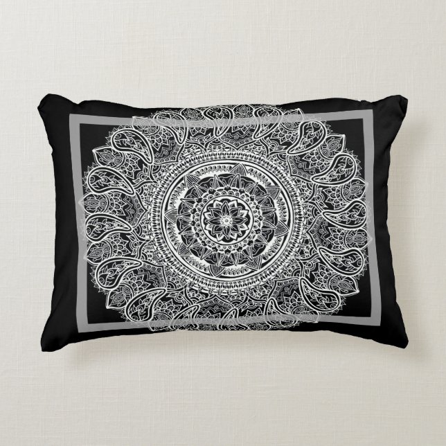 Black Mandala Throw Pillow Dekokissen (Vorderseite)