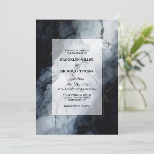 Black Marble Wedding Einladung (Stehend Vorderseite)