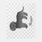 Black Mini Goldendoodle Cartoon Dog & Name Fleecedecke (Vorderseite)