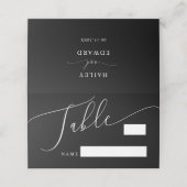Black Minimal Wedding Tischnummer Platzkarte (Außenseite Aufgefaltet)