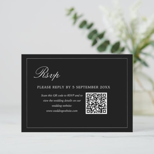 Black Minimalist QR Code RSVP Wedding Enclosure (Stehend Vorderseite)