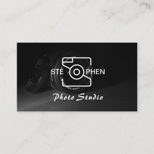 Black Minimalistisch Foto Studio Business Card Visitenkarte (Vorderseite)