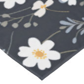 Black Minimalistisch Gentle Garden Wildblumen Kind Tischdecke (Schrägansicht)