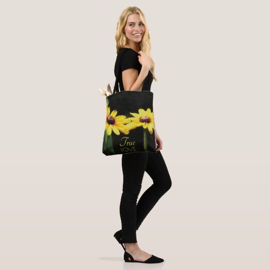 Black Mit Augen Susan Blume Wine tasting in der Fa Tasche (Am Model)