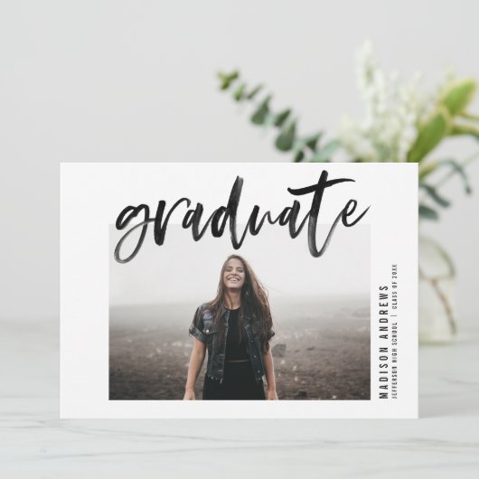 Black Modern Brushed Script Graduation Party Einladung (Stehend Vorderseite)