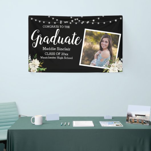 Black Modern Foto Floral String Lights Abschluss Banner (Messeveranstaltung)