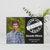 Black Modern Foto Graduation Party Einladung (Stehend Vorderseite)