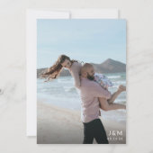 Black Modern Foto Script Monogram Wedding Einladung (Rückseite)