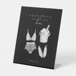 Black Modern Lingerie Showspiele Sockelschild