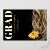 Black Modern Minimalist Graduation Announcement Folieneinladung (Vorderseite)