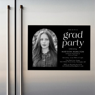 Black Modern Minimalistisch Foto Graduation Party Magneteinladung