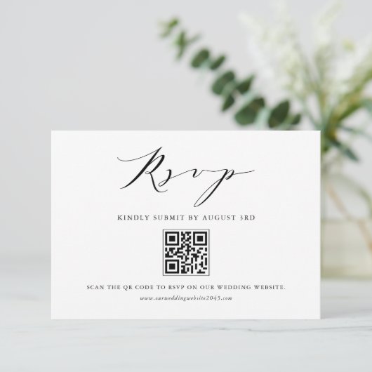 Black Modern Minimalistisch Script Hochzeitsskript RSVP Karte (Stehend Vorderseite)
