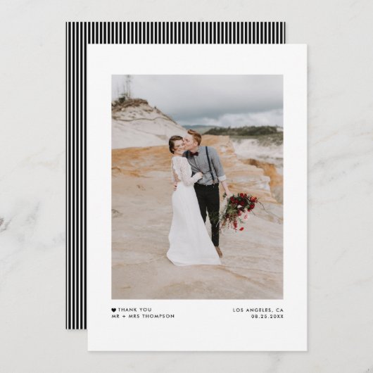Black Modern Minimalistisch Typografy Foto Wedding Dankeskarte (Vorne/Hinten)