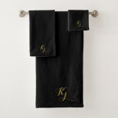Black Modern Monogram Gold Script Initials Badhandtuch Set (Insitu)