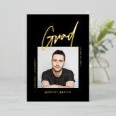 Black Modern Simple Graduate Party Einladung Gold (Stehend vorne)