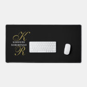 Black Monogram Gold White Manly Minimalist Elegant Schreibtischunterlage (Tastatur & Maus)