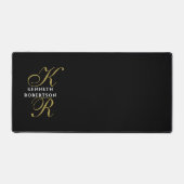 Black Monogram Gold White Manly Minimalist Elegant Schreibtischunterlage (Vorderseite)