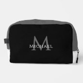 Black Monogram – Groomsman Golf Weekend Travel Waschbeutel (Vorderseite)