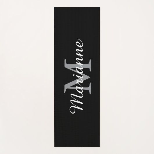 Black Monogram Name and Initial Personalized Yogamatte (Vorderseite)