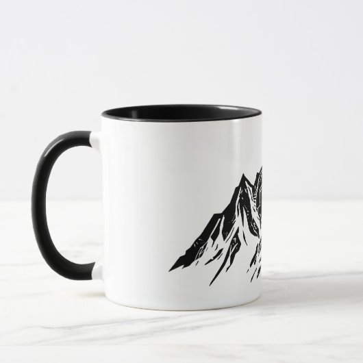 Black Mountain Peaks | Modern Minimalist Hiking Tasse (Links)