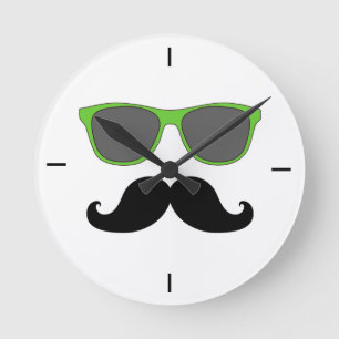 Black Mustache Green Sunglasses Wall Clock Runde Wanduhr