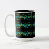 Black & Neon Gamer Zweifarbige Tasse (Links)