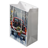 Black Newfoundland Christmas Red Truck Holiday Mittlere Geschenktüte (Rückseite Schrägansicht)