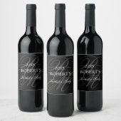 Black Onyx Minimalistisch Monogram Bachelor Party Weinetikett (Flaschen)