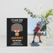 Black Orange Basketball Einladungen mit Foto (Stehend Vorderseite)