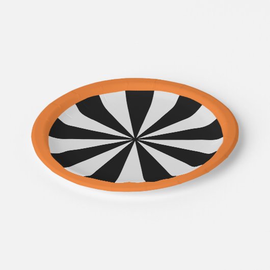 Black Orange White Halloween Sunburst Pappteller (Schrägansicht)