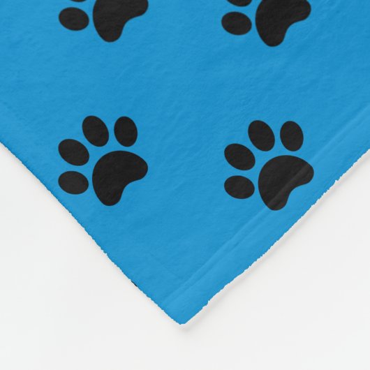 Black Paw Prints auf Summer Blue Personalisiert Fleecedecke (Ecke)