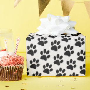 Black Paw Prints Geschenkpapier