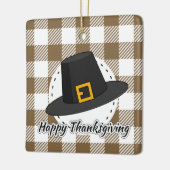 Black Pilgrim Hat auf Brown Kariert - Erntedank Keramikornament (Links)