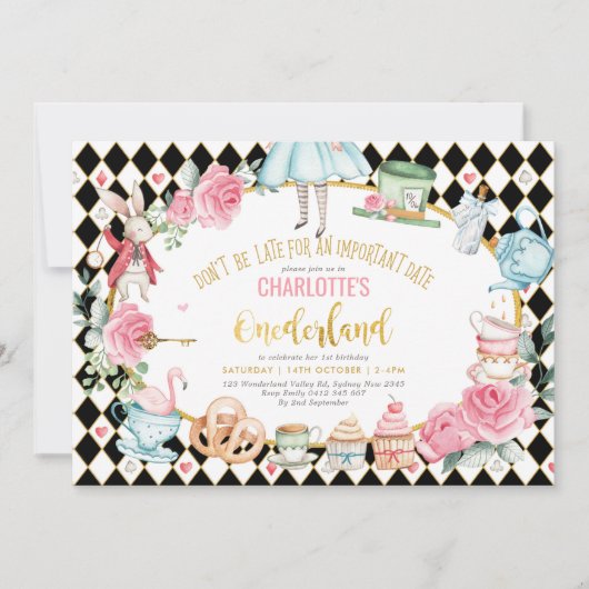 Black Pink Gold Alice in Onederland Birthday Tee Einladung (Vorderseite)