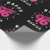 Black Pink Sweet 16 Personalisiert Geburtstag Geschenkpapier (Ecke)